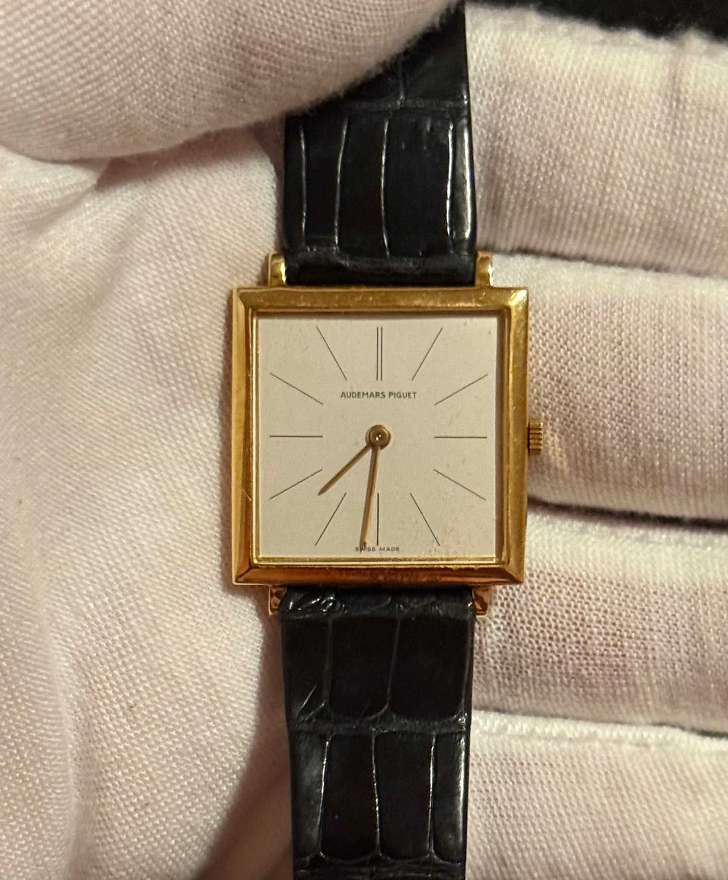 Audemars Piguet - Ultra Thin In 18K Yellow Gold 5091BA